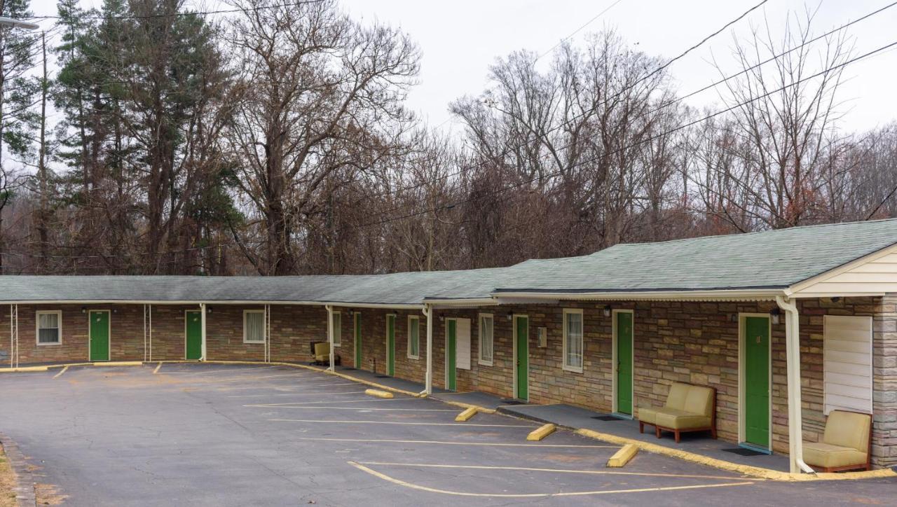 Whispering Pines Motel - Asheville Exterior foto