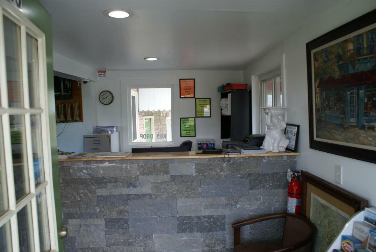 Whispering Pines Motel - Asheville Exterior foto